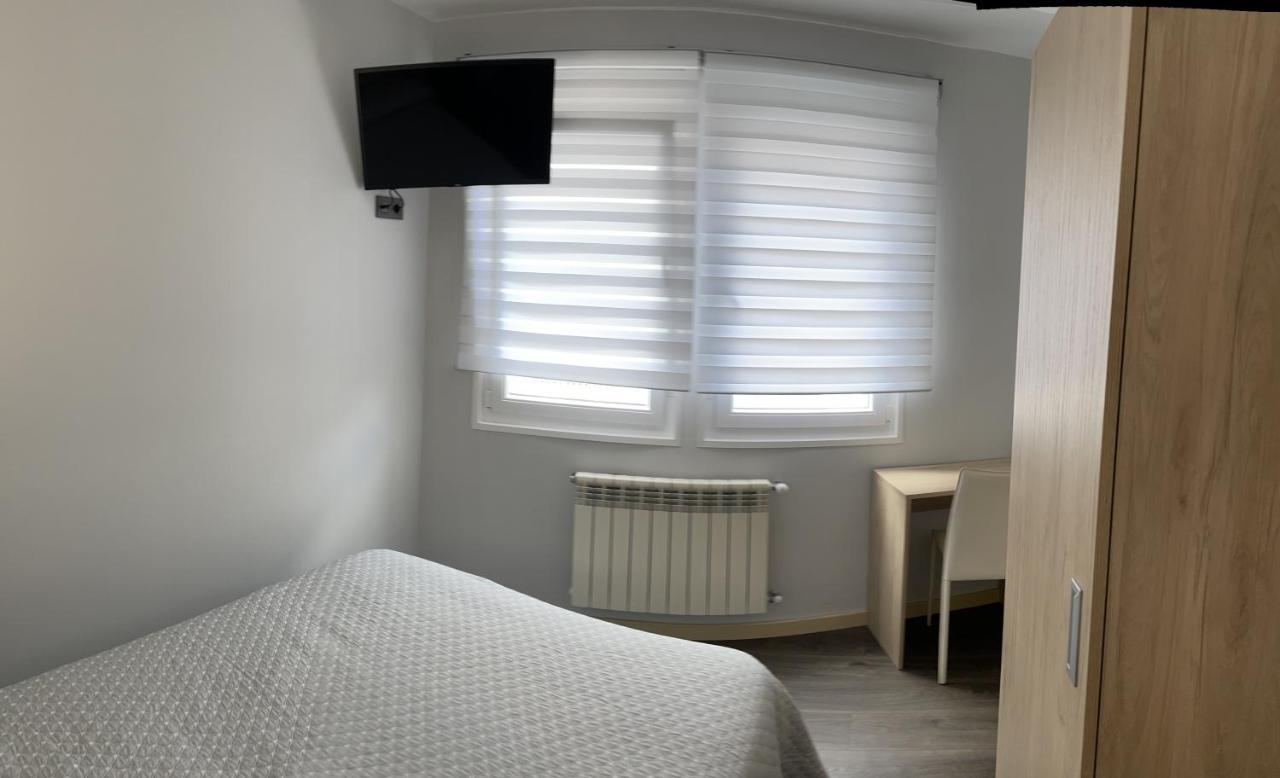 Pension A Carballeira Vilalba Exteriör bild